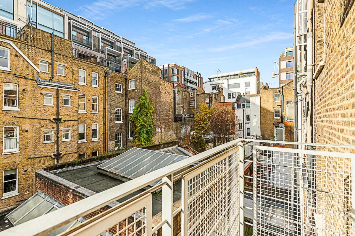 One-Bedroom Abode With A Balcony In Central London Exterior photo